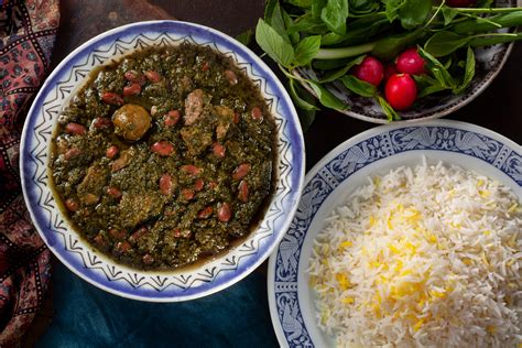  Ghormeh Sabzi! Một món hầm rau xanh đầy hương vị và sự ấm áp của quê nhà Iran